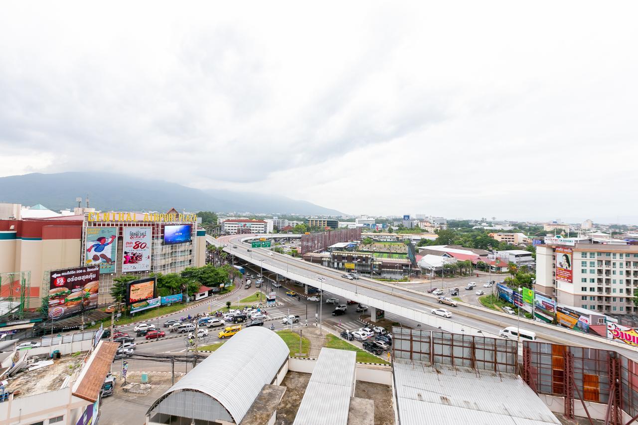 Locals Prio ChiangMai Central Airport Plaza Chiang Mai Exterior foto
